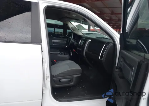 2021 Ram 1500 Classic Slt 4X2 5'7 Box z USA, uszkodzony, nr VIN 1C6RR6LG1MS533758